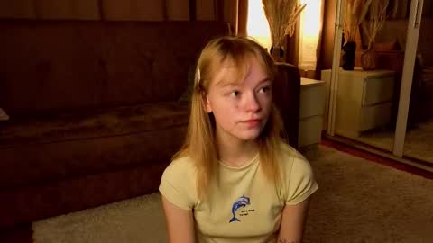 Gwen online show from December 20, 7:26 am