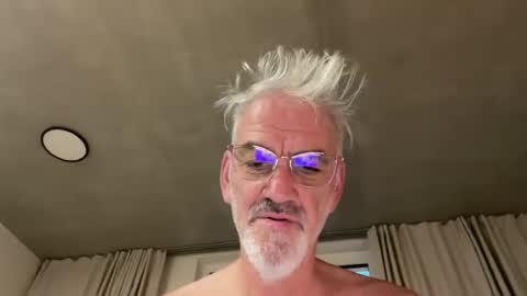 jewlronny online show from December 6, 7:10 am