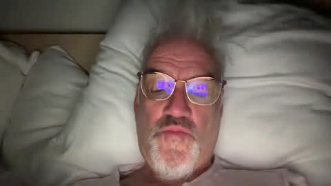 jewlronny online show from December 10, 6:44 am