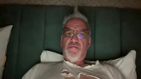 jewlronny online show from October 7, 6:27 pm