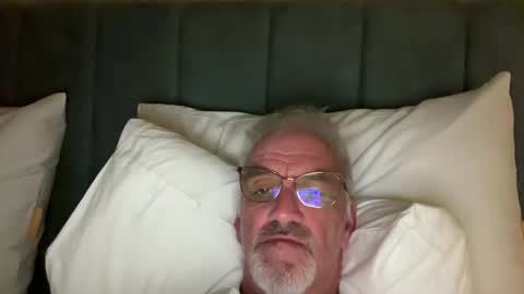 jewlronny online show from October 12, 4:50 pm