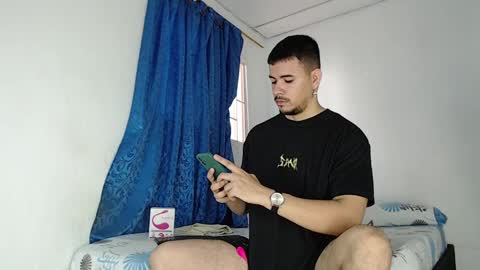 Snapshot of jeycob_happy97 chatting on October 1, 11:49 am Juan David online show from October 1, 11:49 am