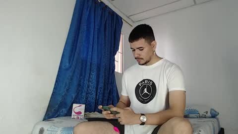 Snapshot of jeycob_happy97 chatting on October 3, 12:13 pm Juan David online show from October 3, 12:13 pm