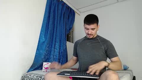 Snapshot of jeycob_happy97 chatting on October 14, 11:16 pm Juan David online show from October 14, 11:16 pm