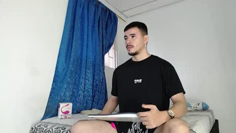 Snapshot of jeycob_happy97 chatting on October 17, 11:46 am Juan David online show from October 17, 11:46 am