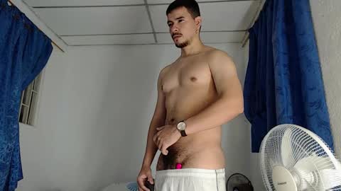 Juan David online show from November 27, 10:45 pm