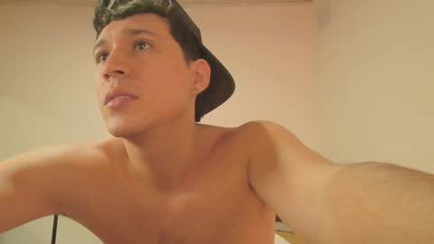 Snapshot of jeyson_big chatting on July 11, 3:15 pm jeyson_big online show from July 11, 3:15 pm