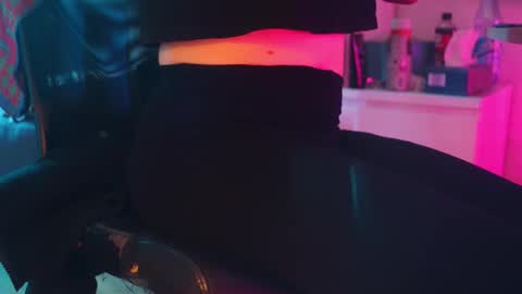 jfemk online show from November 1, 2:19 pm