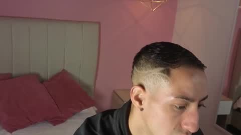 Snapshot of jhan_vassilis chatting on March 14, 10:53 am Jhan online show from March 14, 10:53 am