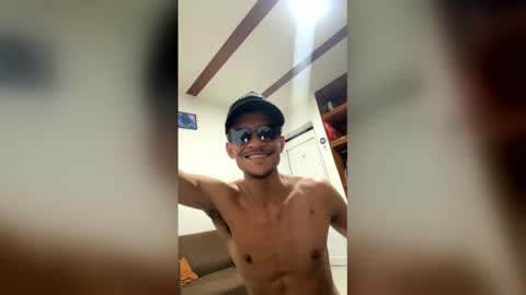 jhannpi online show from March 31, 7:09 am