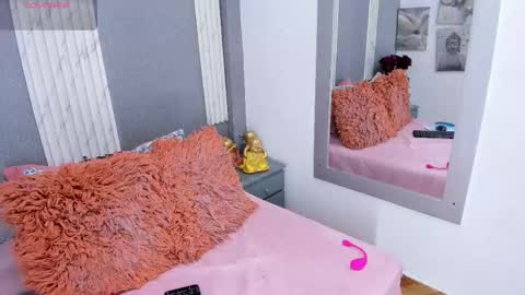 jhasly online show from September 21, 11:45 am