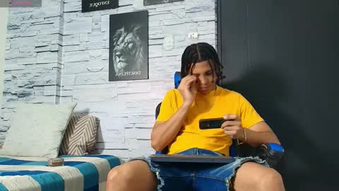 jhay_wheeler777 online show from January 12, 5:12 am