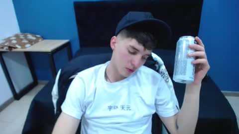 Jheampiero online show from November 8, 2:39 pm