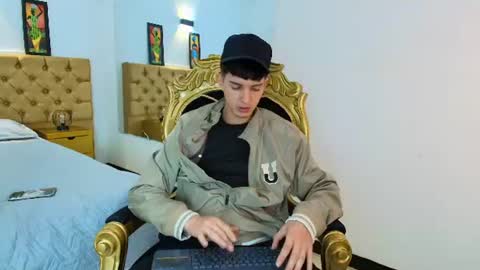 Jheampiero online show from June 9, 8:42 pm