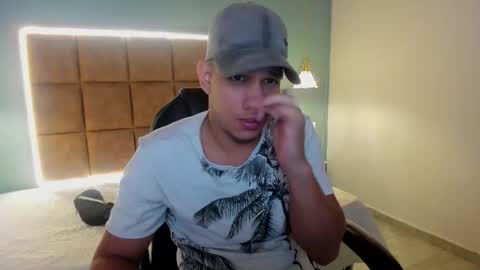 Jheider R. online show from September 30, 12:32 pm