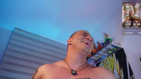 Snapshot of jherxx chatting on November 7, 4:56 am Herman Miller online show from November 7, 4:56 am