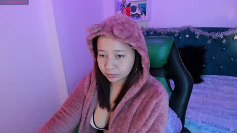 Jhiinny online show from December 14, 3:29 am