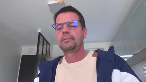 Snapshot of jhmec44000 chatting on March 19, 12:53 pm jhmec44000 online show from March 19, 12:53 pm