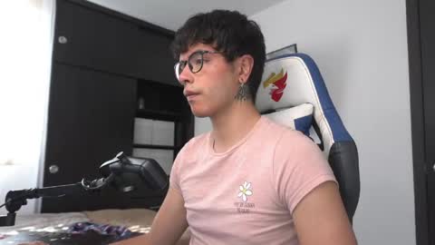 Snapshot of jhn_morghan chatting on April 16, 7:36 pm Morghan online show from April 16, 7:36 pm