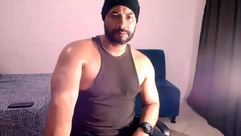 En moreno online show from November 17, 3:51 pm