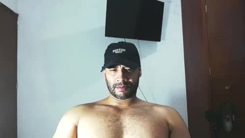 En moreno online show from December 16, 5:34 am