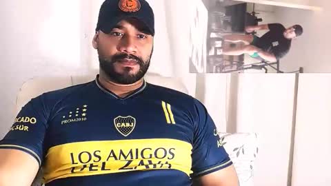 En moreno online show from March 1, 1:57 pm