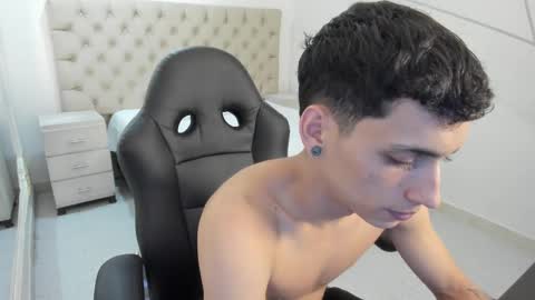 Snapshot of jhoanleandro chatting on October 3, 5:26 am jhoanleandro online show from October 3, 5:26 am