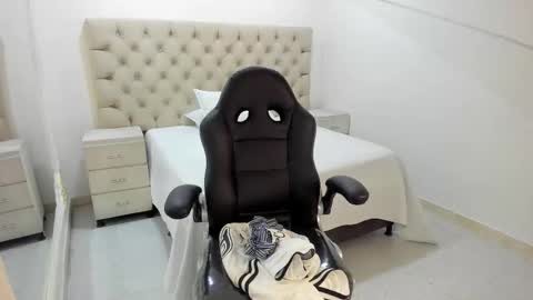 Snapshot of jhoanleandro chatting on November 4, 5:06 am jhoanleandro online show from November 4, 5:06 am