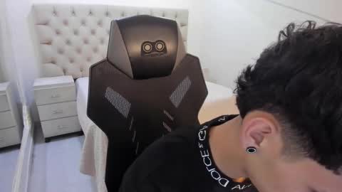 jhoanleandro online show from January 6, 4:27 am