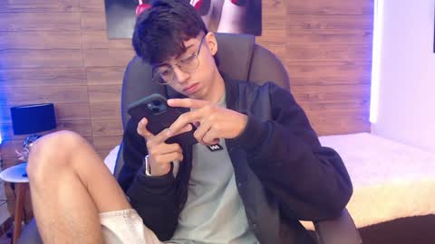 Jhoel online show from December 6, 12:49 pm