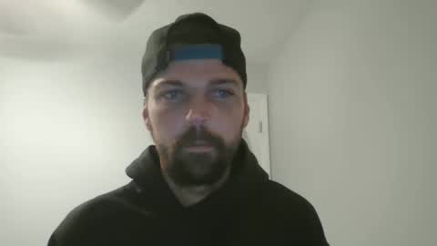 jholls online show from January 22, 10:59 pm