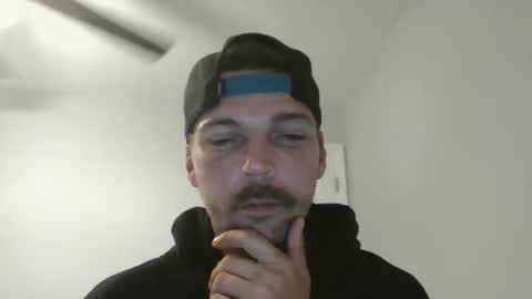 jholls online show from February 9, 4:29 pm