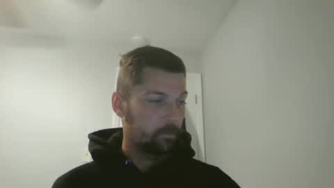 jholls online show from March 7, 1:31 am