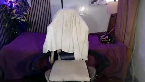 Snapshot of jhon_cummer chatting on March 18, 2:09 pm jhon_cummer online show from March 18, 2:09 pm