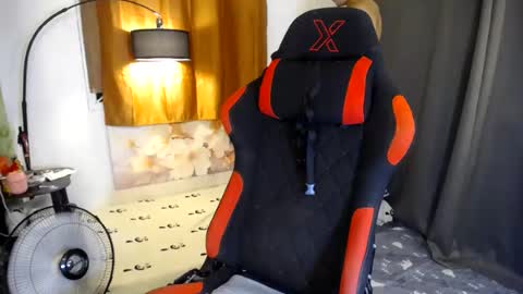 jhon_cummer online show from June 19, 6:34 pm