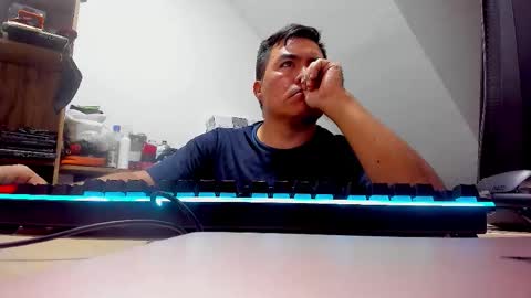 Snapshot of jhonatan_morales_s chatting on October 10, 5:17 am jhonatan_morales_s online show from October 10, 5:17 am