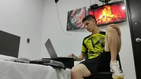 jhon online show from February 2, 9:45 pm