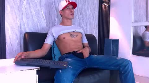 Jhon online show from March 27, 2:39 am