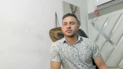 Snapshot of jhonny_flames7 chatting on January 19, 3:50 am jhonny online show from January 19, 3:50 am