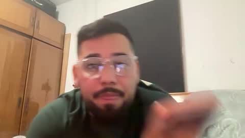 Snapshot of jhonny_jey chatting on April 17, 6:44 pm jhonny_jey online show from April 17, 6:44 pm