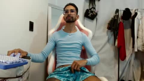 jhonsonvlatino online show from June 17, 12:50 pm