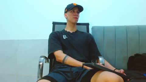 jhony_sex3 online show from July 7, 9:13 am