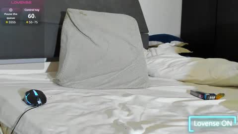 Jhony Alzate online show from January 19, 2:59 am