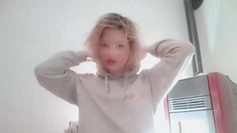 Anya online show from October 31, 4:57 am