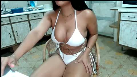 Jhosibeth N online show from September 30, 5:18 pm