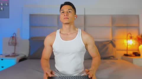 Jhosua Hunt online show from November 11, 12:21 am