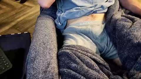 Snapshot of jhurt354 chatting on November 2, 7:00 am Hungone online show from November 2, 7:00 am