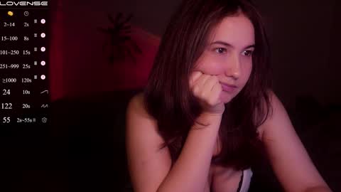 jia_lisaa online show from February 27, 1:11 pm