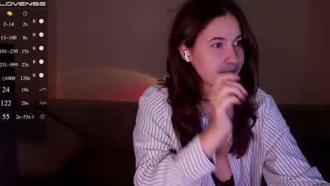 jia_lisaa online show from July 2, 1:06 pm