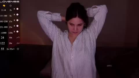 jia_lisaa online show from July 8, 11:37 am